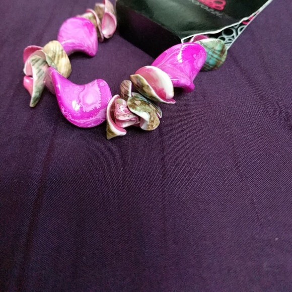 3/$15 💓 shell bracelet - Picture 2 of 3
